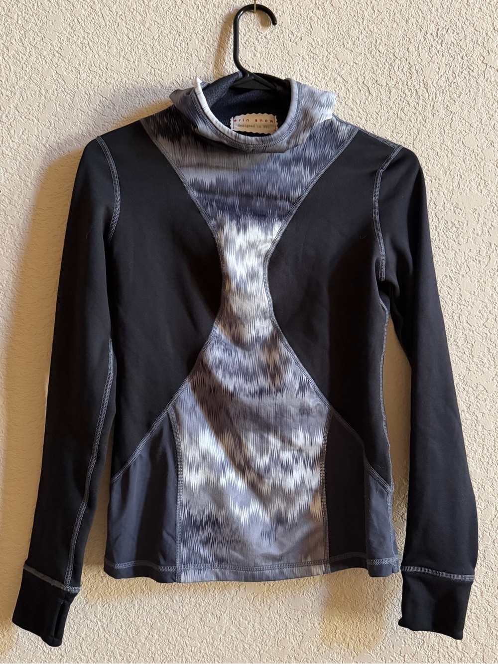 Erin Snow Hoodie Women's XS Black/White Striped Pullover High Neck Fleece Ski
